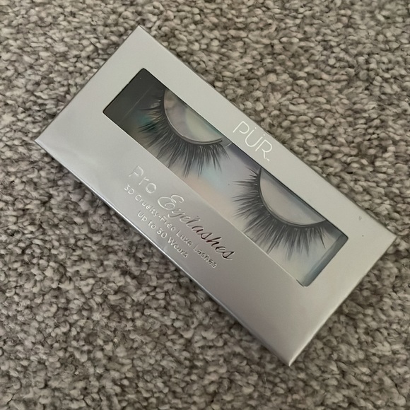 NEW set of various fake lashes - Picture 5 of 5
